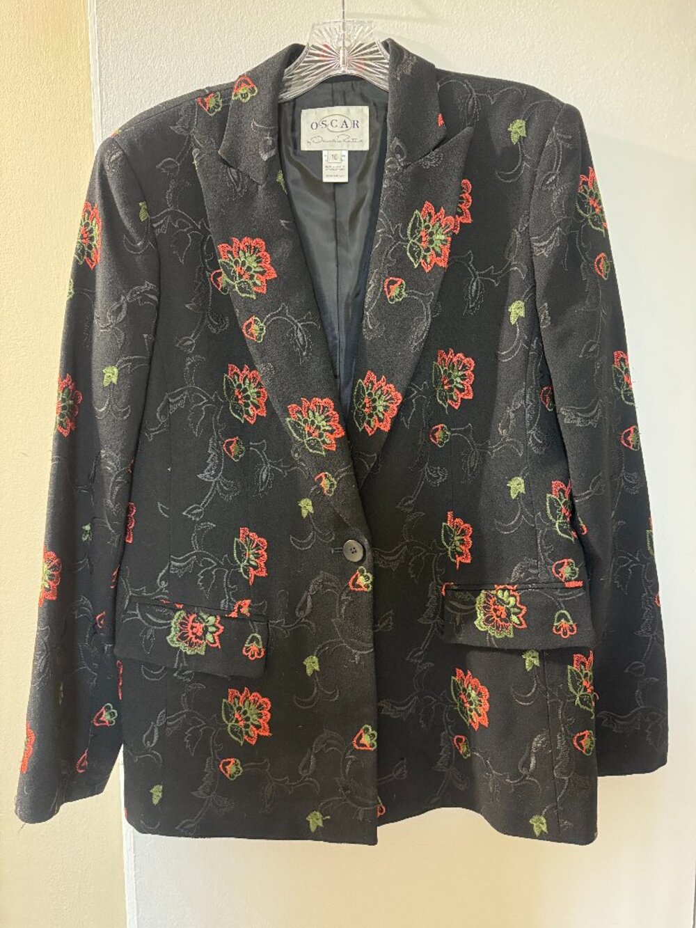 Gorgeous Oscar de la Renta embroidered black crepe wool jacket Size 10